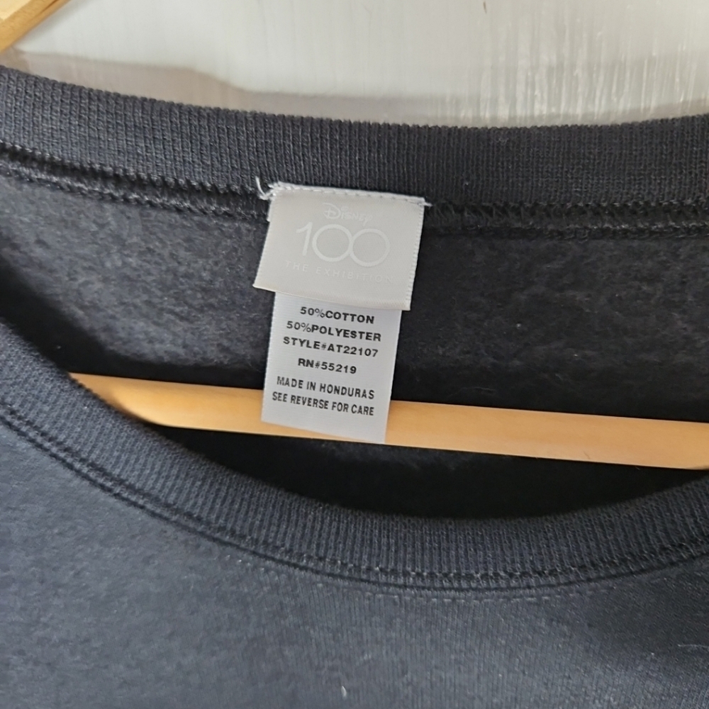 Disney 100 The Exhibition Crewneck Sweatshirt M Black Ltd Edition 100th Anniv - Picture 4 of 7